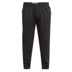 Sportovní tepláky (teplejší materiál) v nadměrné velikosti