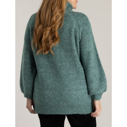 Teplý svetr - rolák - z hrubší pleteniny - v nadměrné velikosti